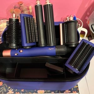 Special Edition Dyson Air Wrap Styler with included brushes and comb, larger set